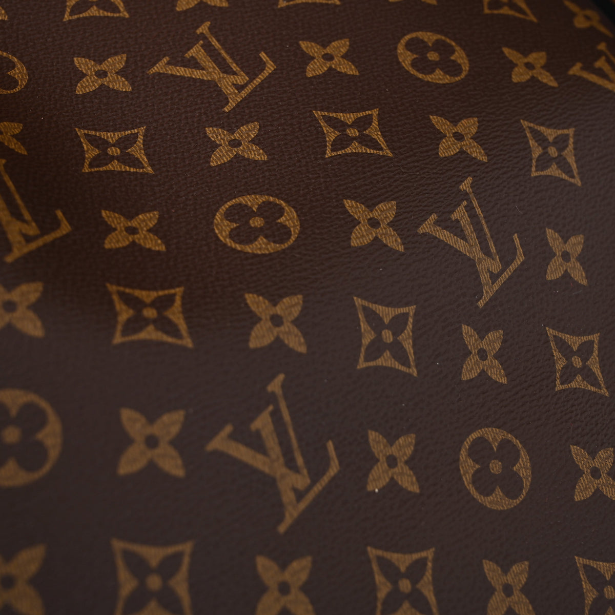 Louis Vuitton Neverfull MM Tote Bag – Monogram Canvas with Red Interior
