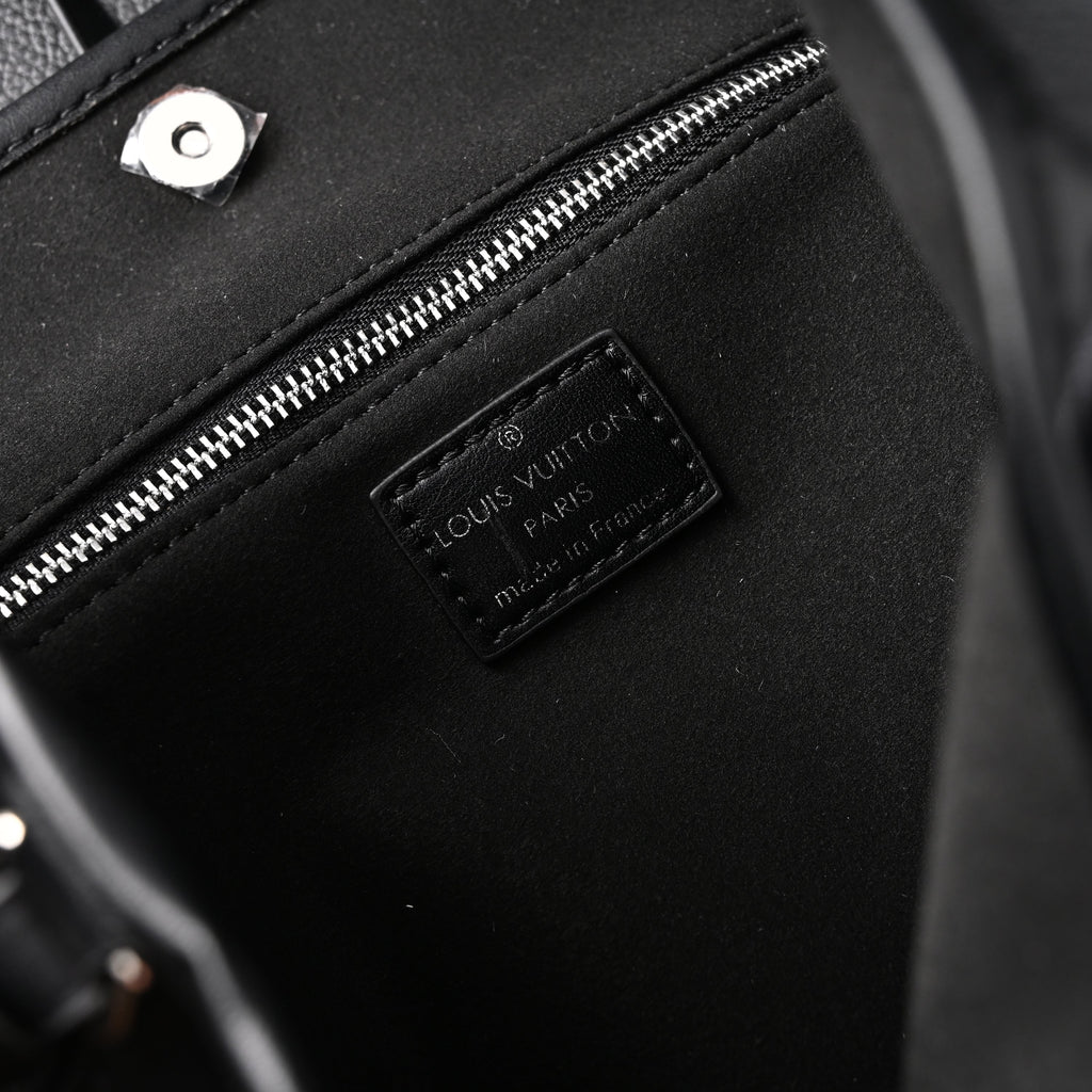 Louis Vuitton Black Mahina Leather Hobo Shoulder Bag