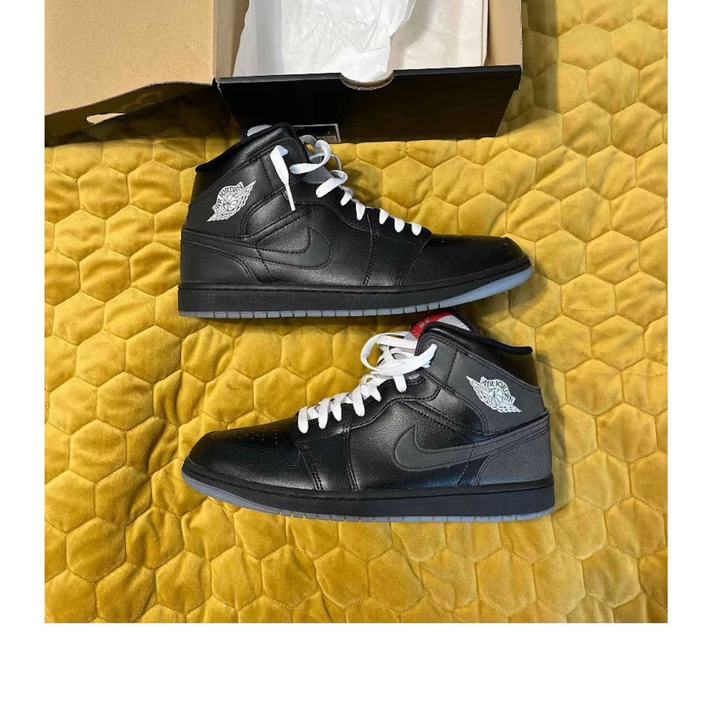Used - Air Jordan 1 Mid SE Black Metallic Reimagined - US M 11.5 - detail 1
