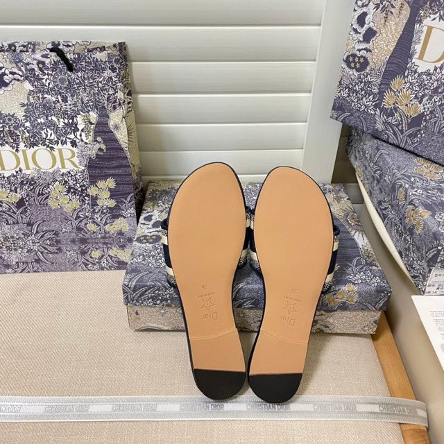 MDS3 Women's Slippers