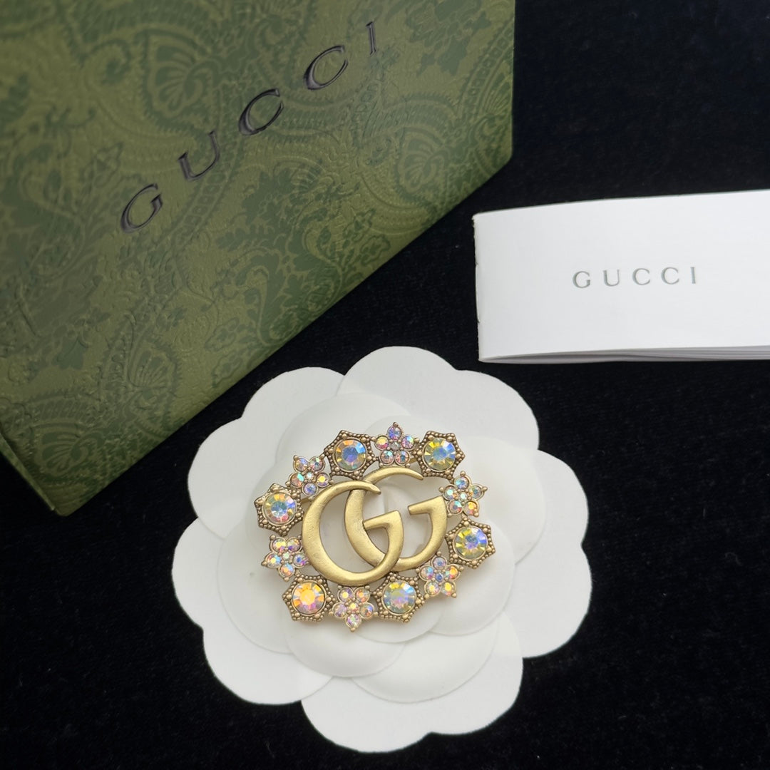 Gucci Brooch Gold 184411