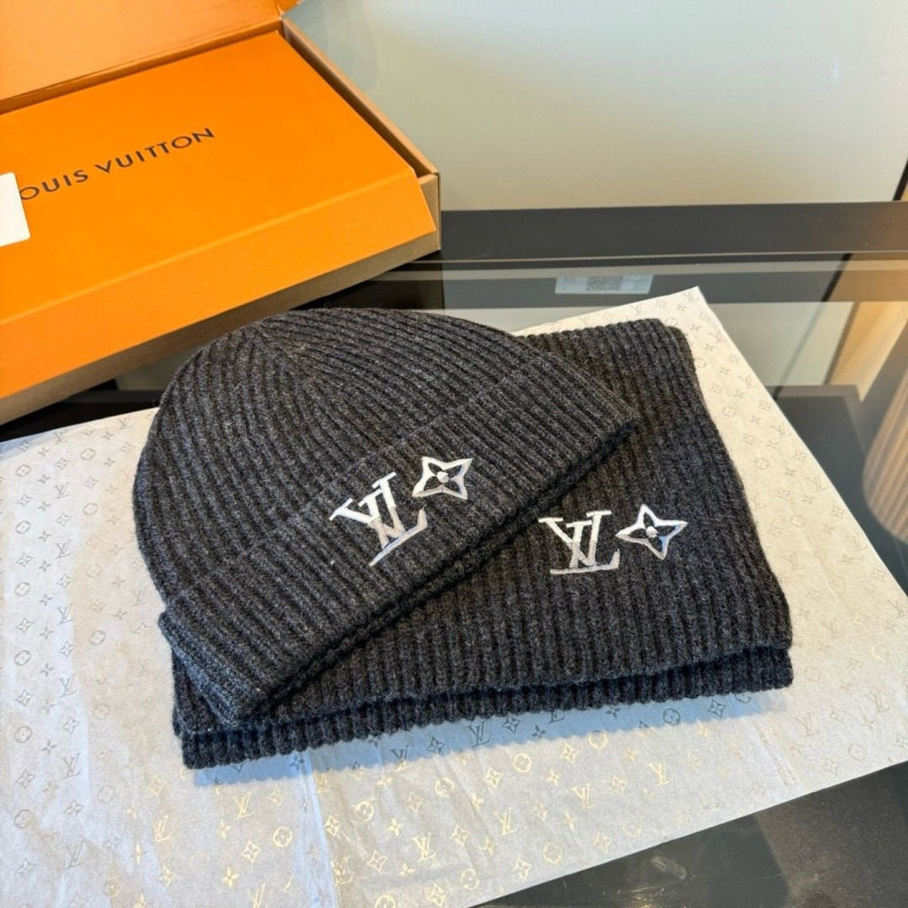 Louis Vuitton Rib-Knit Beanie & Scarf Set — front